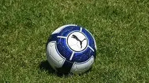 石中篮球高手对决里水男队，激情对决直播中！